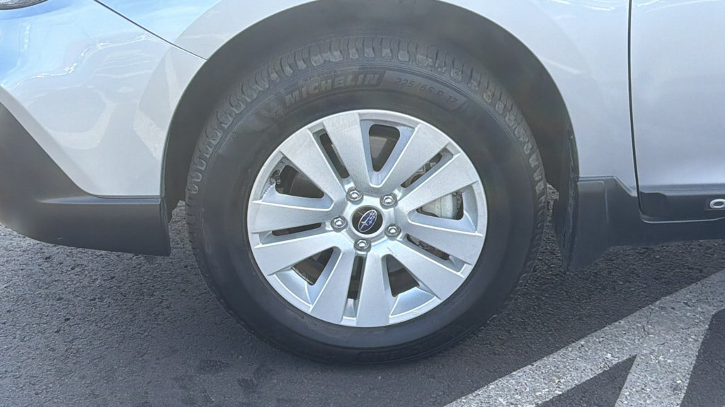 Used 2018 Subaru Outback 2.5i Premium AWD/4WD image 9