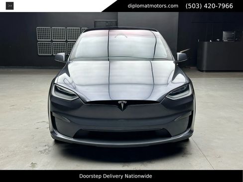 Used 2023 Tesla Model X image 11