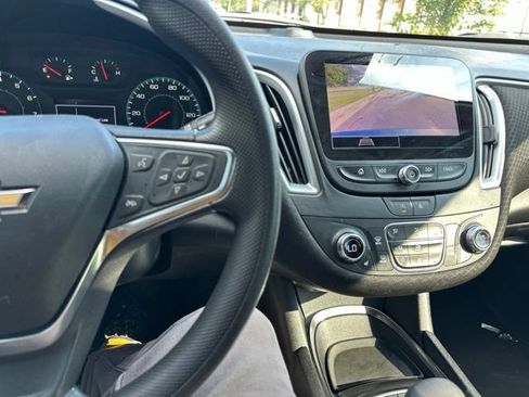 Used 2024 Chevrolet Malibu LT FWD image 38