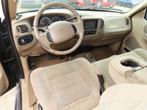 Used 2002 Ford F150 XLT image 17