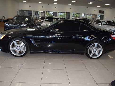 Used 2013 Mercedes-Benz SL 550 image 4