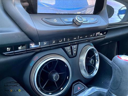 Used 2018 Chevrolet Camaro ZL1 image 26