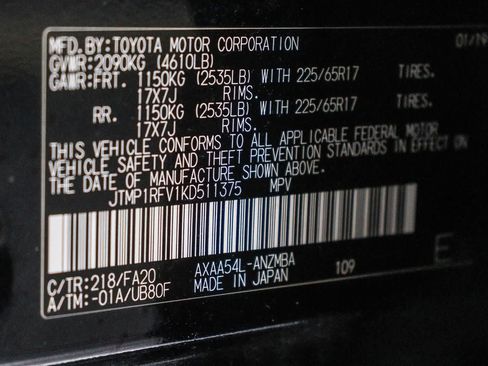 Certified 2019 Toyota RAV4 XLE w/ All Weather Liner Package AWD/4WD image 43