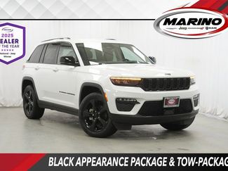Used 2023 Jeep Grand Cherokee Limited w/ Black Appearance Package video 1