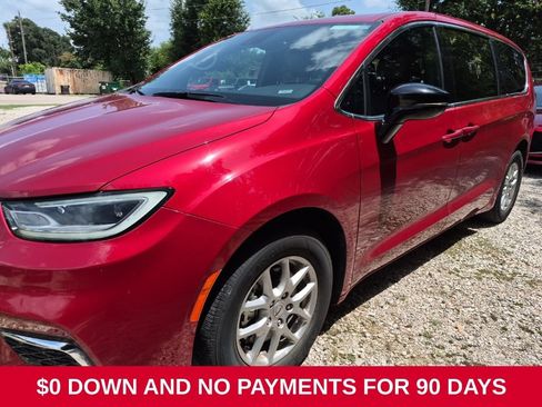 Used 2025 Chrysler Pacifica Select FWD image 1
