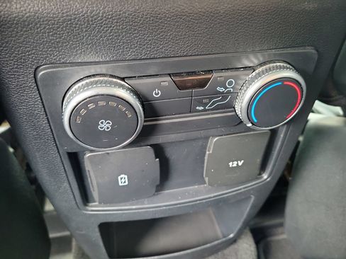 Used 2020 Ford Explorer XLT w/ Equipment Group 202A RWD image 13