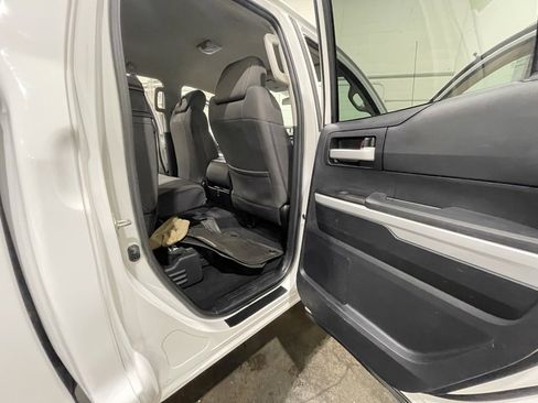 Used 2014 Toyota Tundra SR image 26