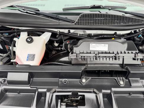 Used 2019 Chevrolet Express 3500 w/ Driver Convenience Package RWD image 25