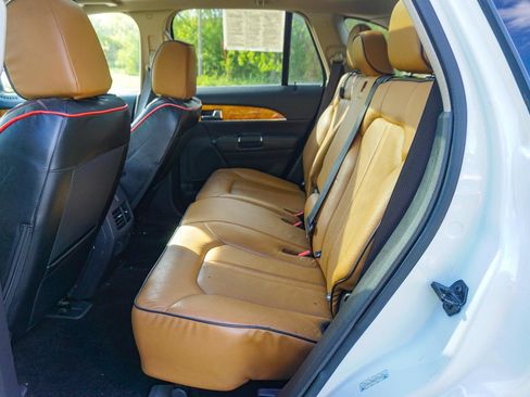 Used 2013 Lincoln MKX AWD image 20