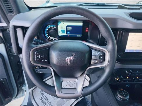 Used 2023 Ford Bronco Base w/ Sasquatch Package image 16