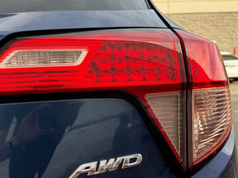 Used 2017 Honda HR-V LX image 18