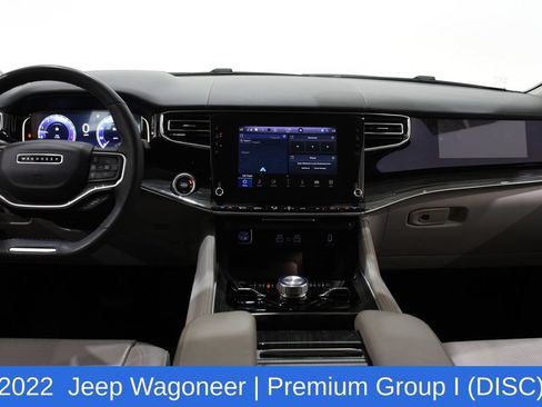 Used 2022 Jeep Wagoneer Series III w/ Premium Group I AWD/4WD image 8
