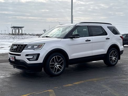 Used 2017 Ford Explorer Sport image 7