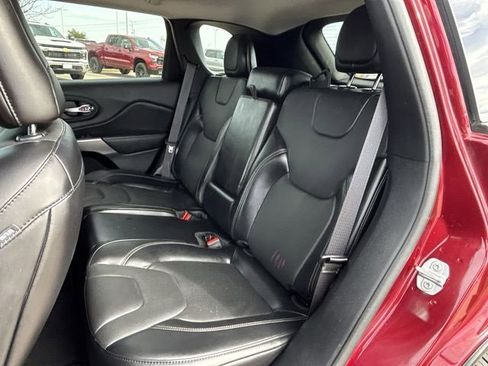 Used 2021 Jeep Cherokee Latitude Lux w/ Comfort/Convenience Group image 23