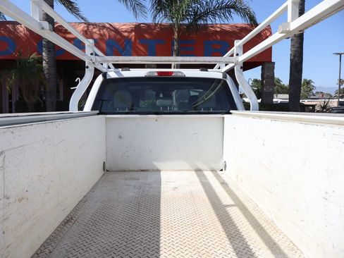 Used 2022 Ford F350 XL w/ Power Equipment Group RWD image 8