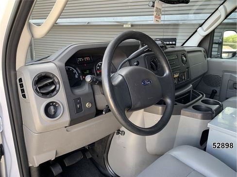Used 2014 Ford E-350 and Econoline 350 Super Duty RWD image 30
