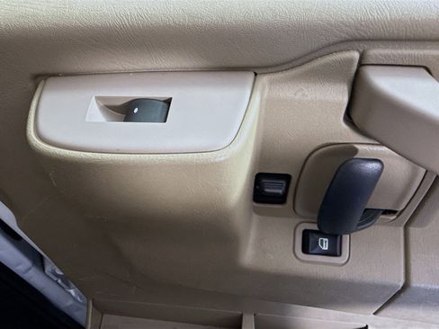 Used 2021 Chevrolet Express 3500 w/ Driver Convenience Package image 26