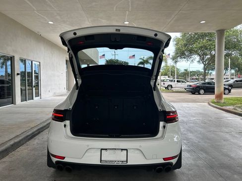 Used 2017 Porsche Macan GTS AWD/4WD image 34