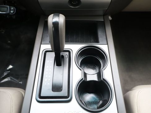 Used 2010 Ford Expedition XLT image 35