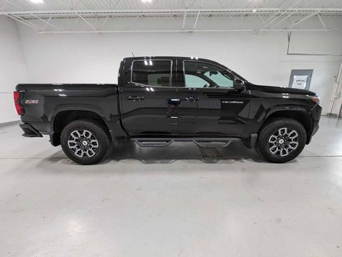 Used 2023 Chevrolet Colorado Z71 w/ Z71 Convenience Package 2 AWD/4WD image 7