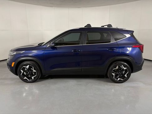Used 2024 Kia Seltos EX FWD image 5