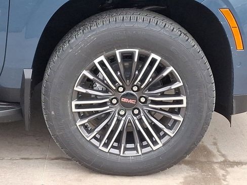 New 2026 GMC Yukon XL Elevation image 8