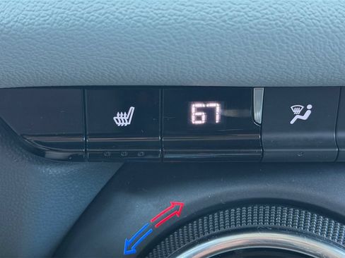 Used 2019 Chevrolet Blazer LT AWD/4WD image 24