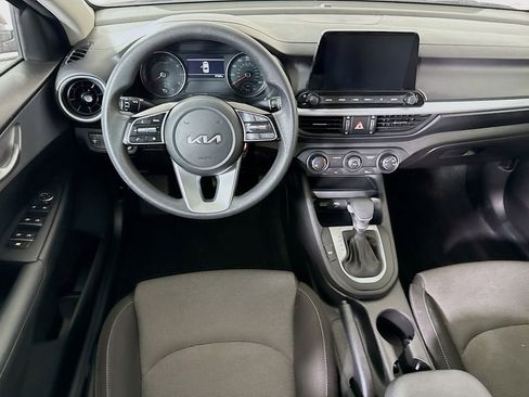 Used 2023 Kia Forte LXS FWD image 4
