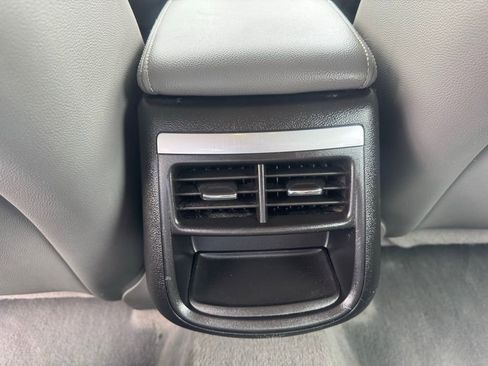 Used 2018 Chevrolet Impala LT FWD image 15