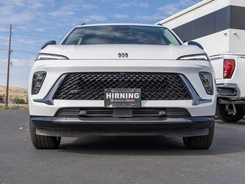 Used 2025 Buick Envision Sport Touring image 29