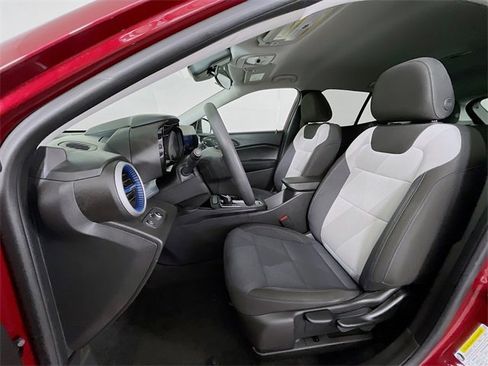 Certified 2024 Chevrolet Trax LS image 23