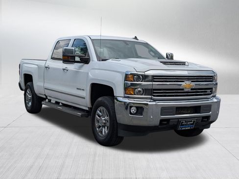 Used 2017 Chevrolet Silverado 3500 LTZ w/ Duramax Plus Package AWD/4WD image 7