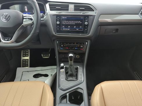 Used 2024 Volkswagen Tiguan SE R-Line FWD image 27