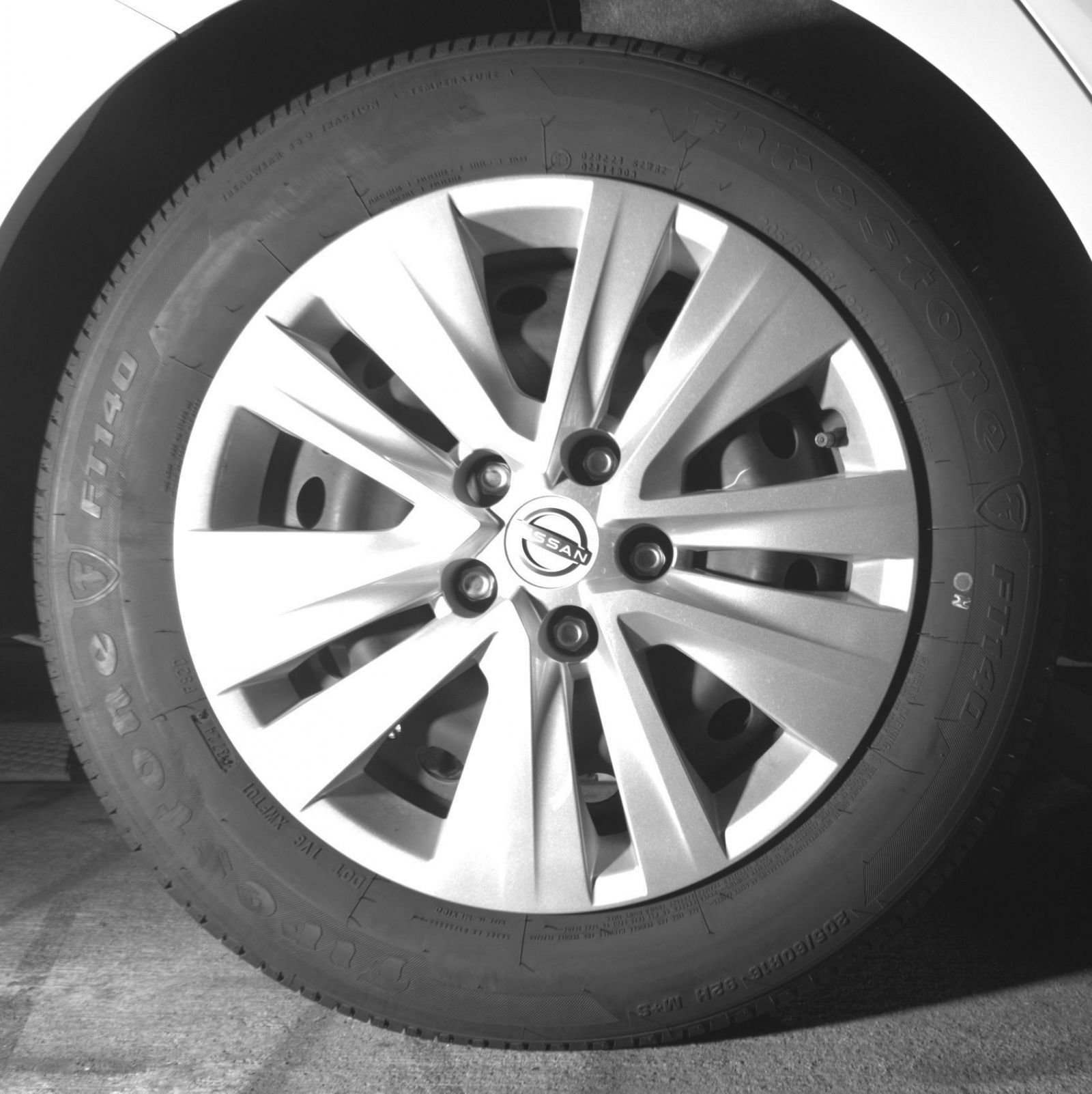 Used 2025 Nissan Sentra S FWD image 18