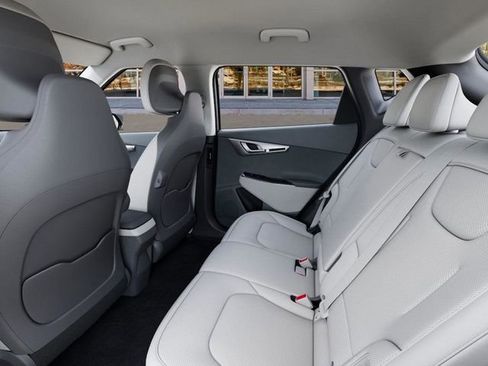 New 2025 Kia EV6 Wind image 18