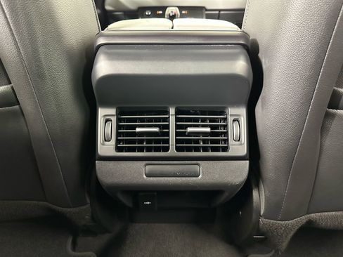 Used 2023 Land Rover Range Rover Evoque R-Dynamic S AWD/4WD image 38