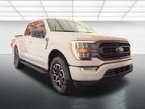 Used 2022 Ford F150 XLT w/ Equipment Group 302A High AWD/4WD image 4