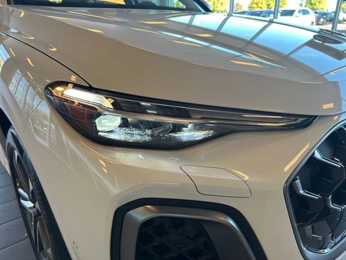 New 2025 Audi Q5 Prestige image 24