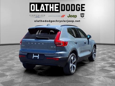 Used 2023 Volvo XC40 B5 Plus w/ Protection Package Premier AWD/4WD image 30