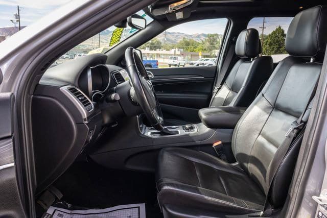 Used 2021 Jeep Grand Cherokee Limited AWD/4WD image 6