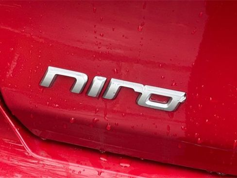 Used 2022 Kia Niro EX Premium image 47
