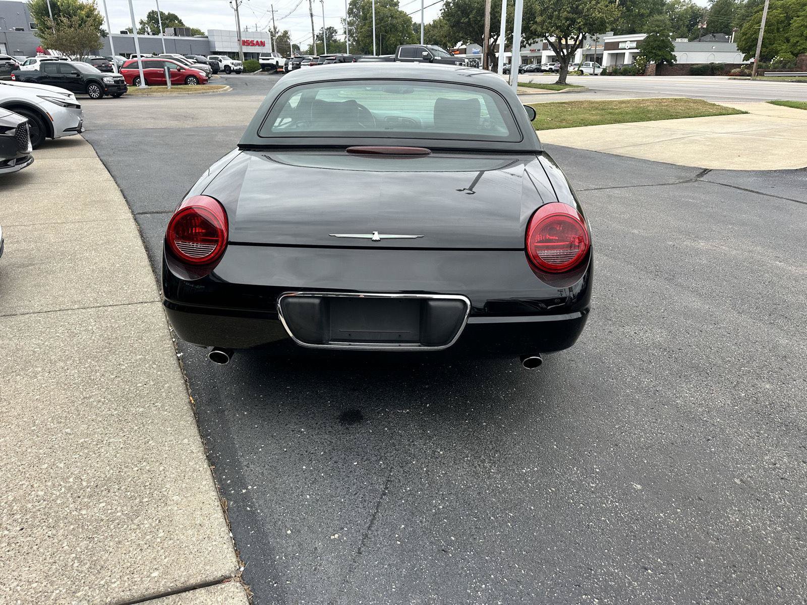 Used 2003 Ford Thunderbird RWD image 3
