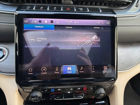 Certified 2025 Jeep Grand Cherokee L Limited w/ Luxury Tech Group II AWD/4WD image 88