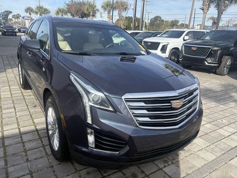 Used 2019 Cadillac XT5 FWD image 4