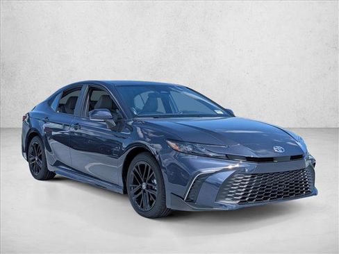 New 2026 Toyota Camry SE FWD image 7