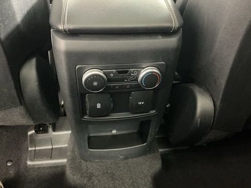 Used 2020 Ford Explorer XLT w/ Equipment Group 202A AWD/4WD image 34