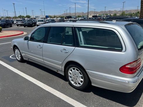 Used 2002 Mercedes-Benz E 320 Wagon image 4