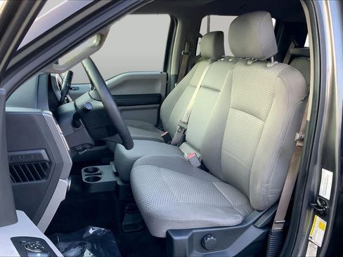 Used 2016 Ford F150 XLT RWD image 8