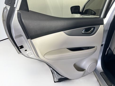 Used 2020 Nissan Rogue Sport SV w/ Technology Package image 24