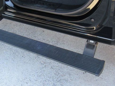 Used 2024 Chevrolet Silverado 2500 Custom w/ Custom Value Package image 10